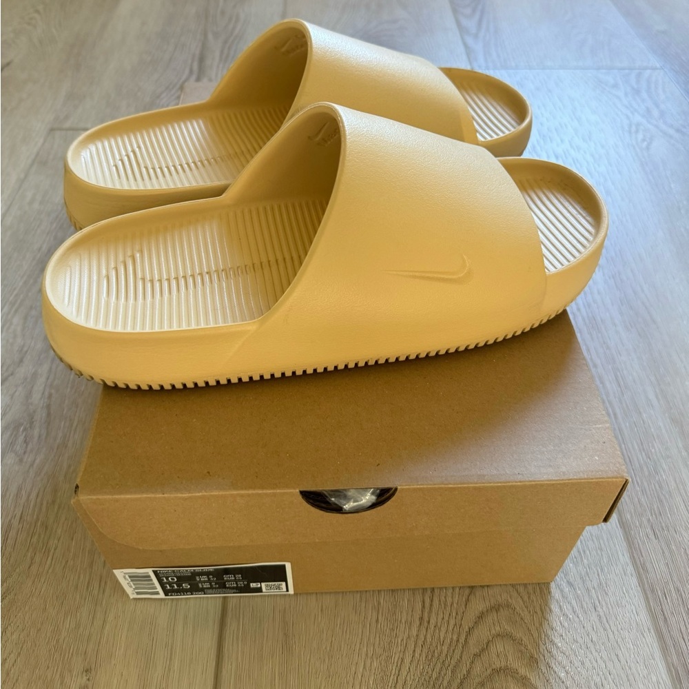 Nike Calm Slides Sesame